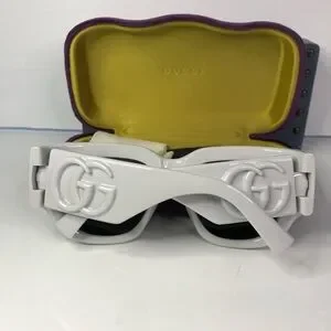 ? - New - 100%Authentic Gucci Grey Square Ladies Sunglasses GG1545S 003 Gucci GG1545S 003 Square Grey Sunglasses | SmartBuyGlasses US main image 2